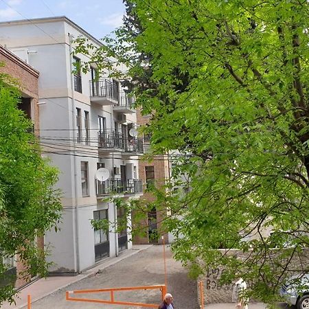 Nino'S Hotel On Tsamebuli Tbilisi Exterior photo